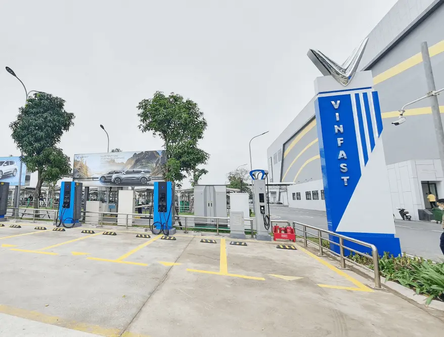 Thiết bị sạc tại nhà VinFast