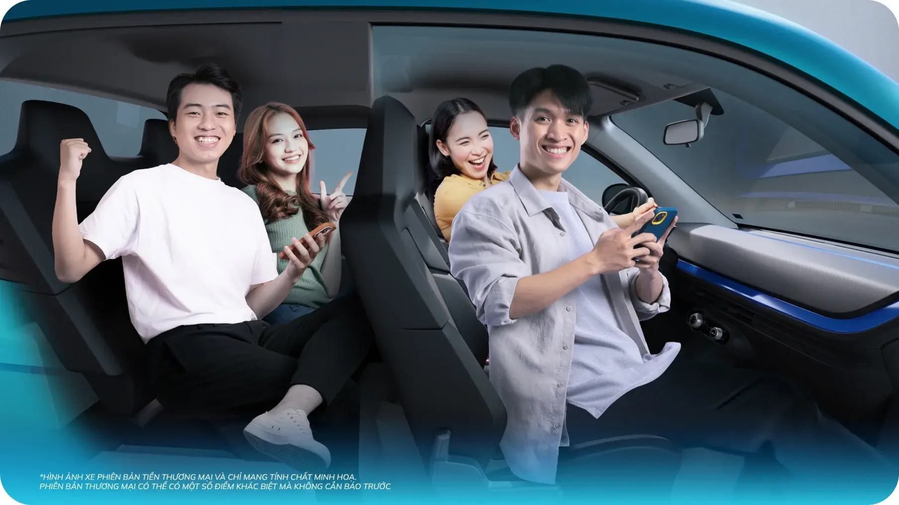 Bạn trẻ trải nghiệm không gian VF 2